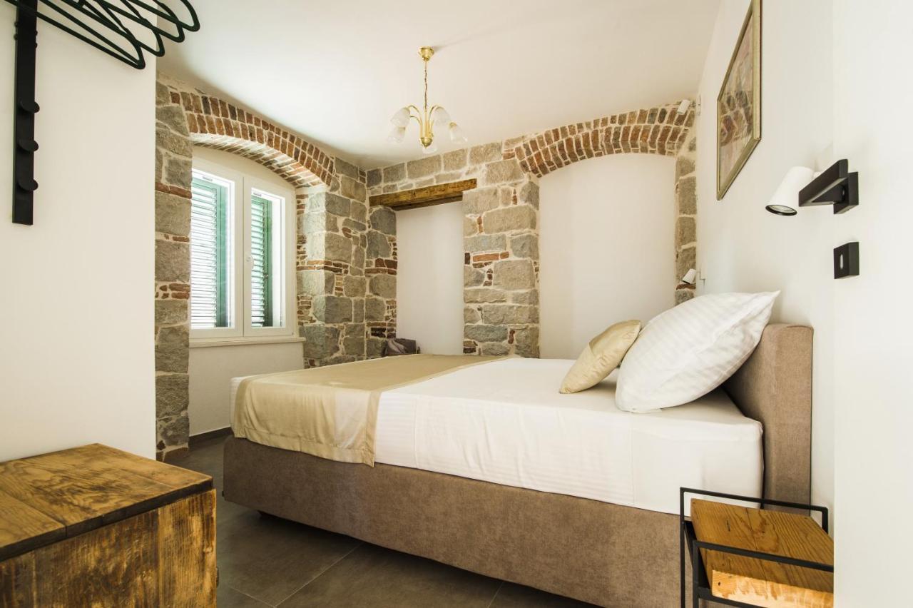 Memento Apartment - In The Heart Of Old Town Сплит Екстериор снимка