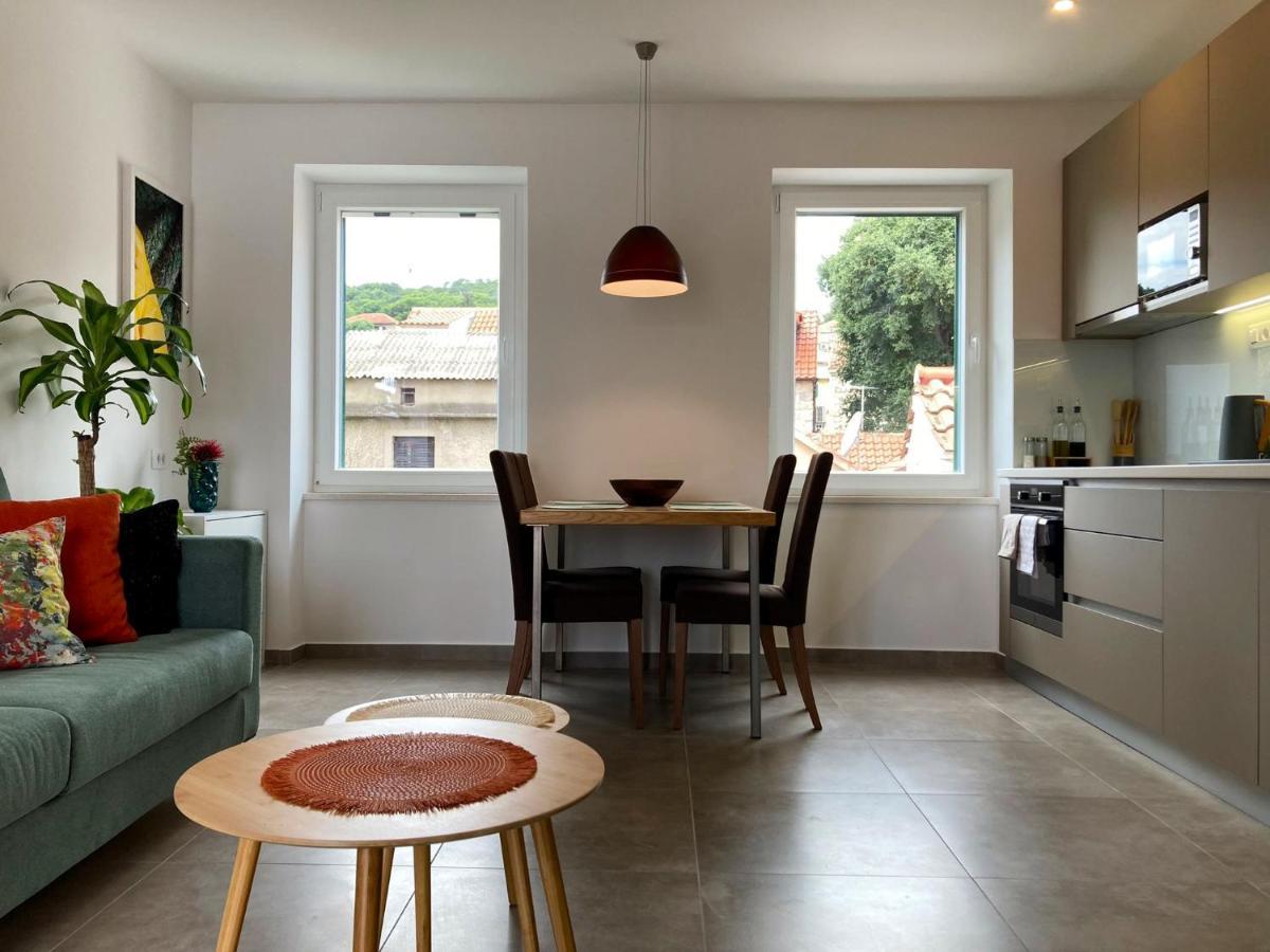 Memento Apartment - In The Heart Of Old Town Сплит Екстериор снимка