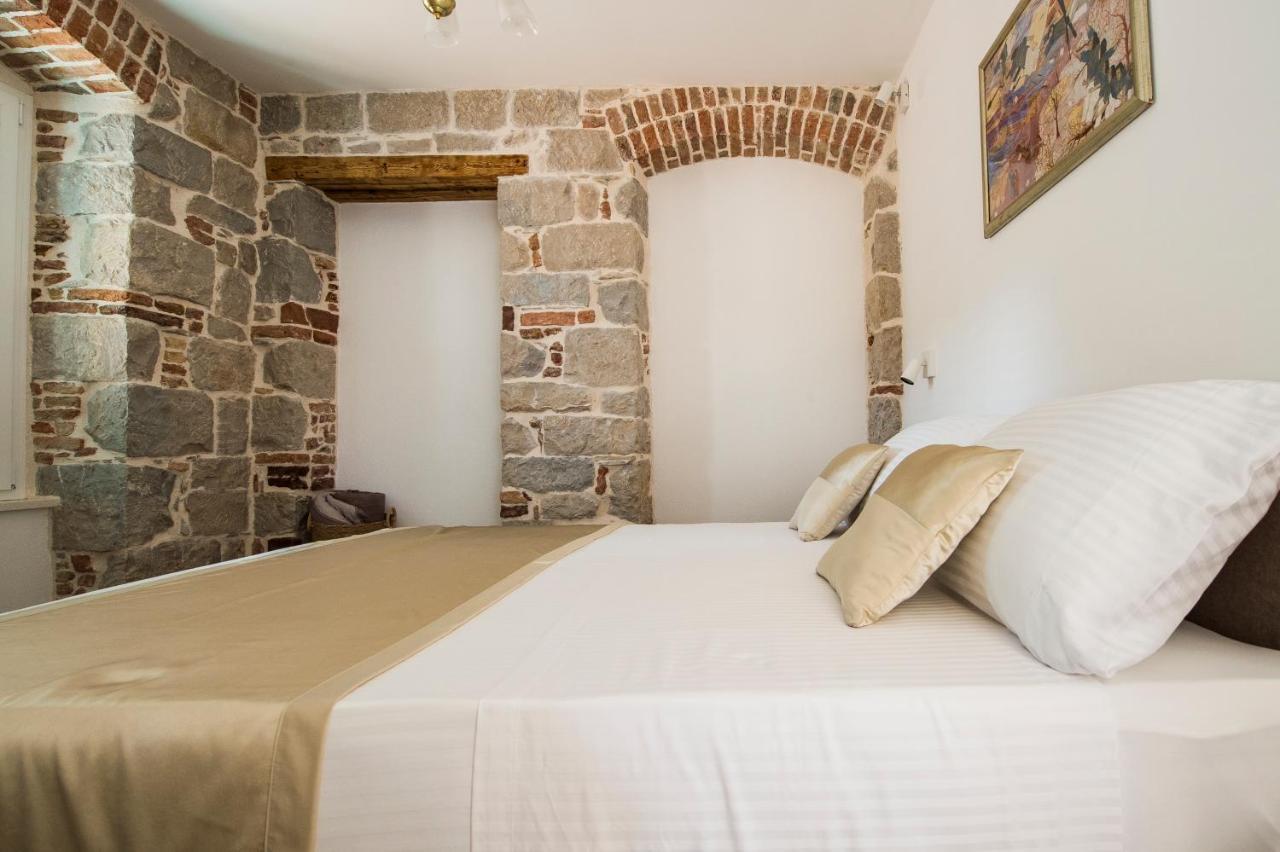 Memento Apartment - In The Heart Of Old Town Сплит Екстериор снимка